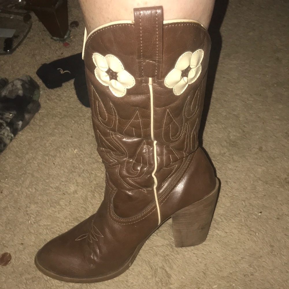 🎉🎉3/$20 BUNDLE Candies cowgirl boots size 8